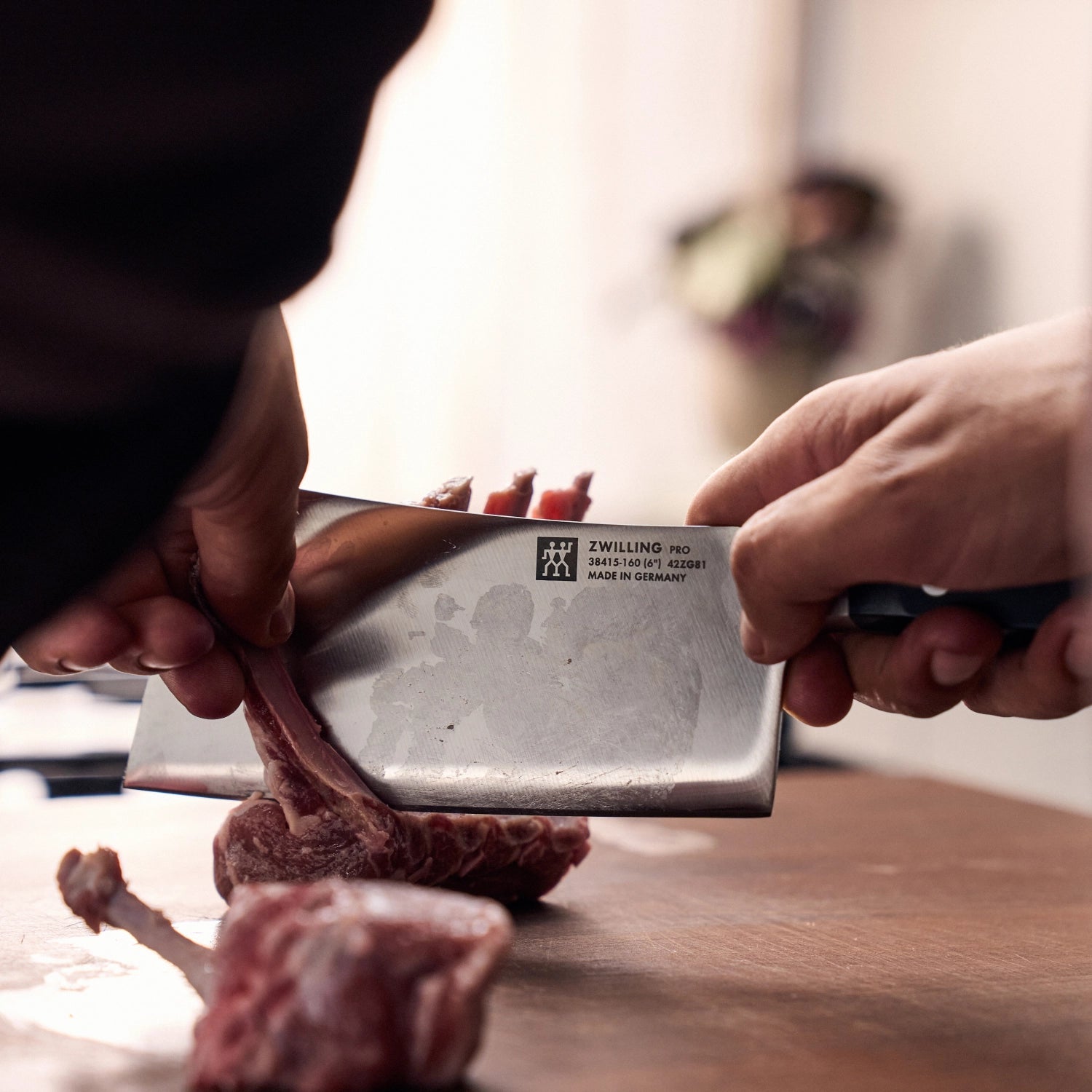 Zwilling Pro Hackmesser, 160 mm – präzises und robustes Küchenwerkzeug, perfekt zum effizienten Hacken und Zerkleinern in der Küche.