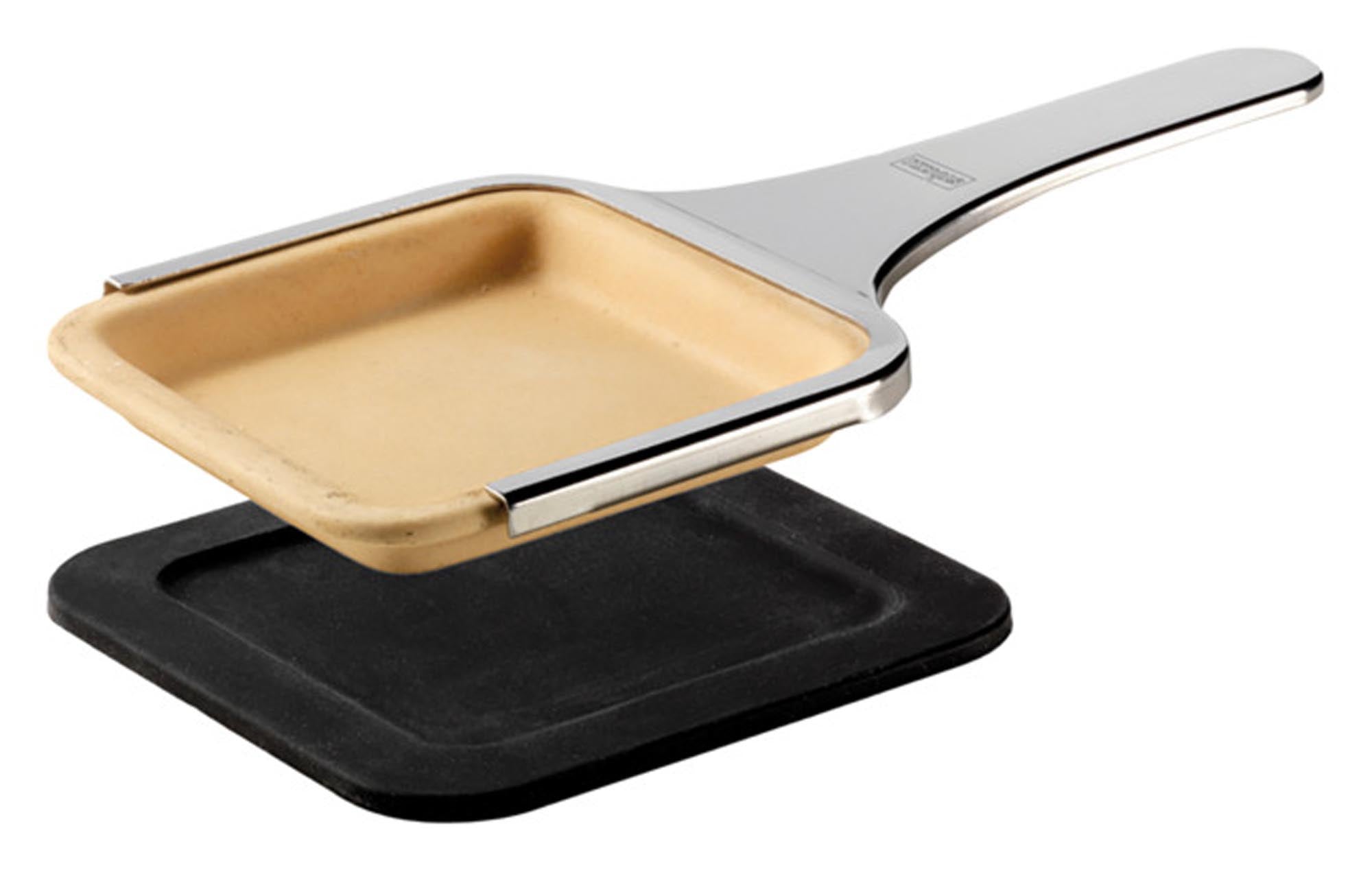 Silikonunterlage Raclette 12x12 cm von STÖCKLI: Hitzebeständig, rutschfest, schützt vor Kratzern. Perfekt für gesellige Abende.