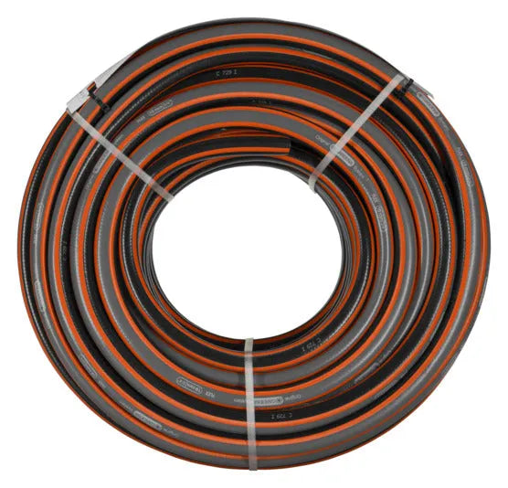 Der GARDENA Comfort Flex Schlauch 19 mm (3/4") ist 50 m lang, flexibel und robust, ideal für Gartenbewässerung und vielseitige Anwendungen.