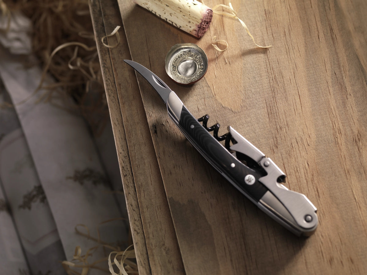 Kellnermesser classic, matt 12.1x2.6 cm in Schwarz präsentiert im Onlineshop von KAQTU Design AG. Barzubehör ist von Zwilling Kitchen