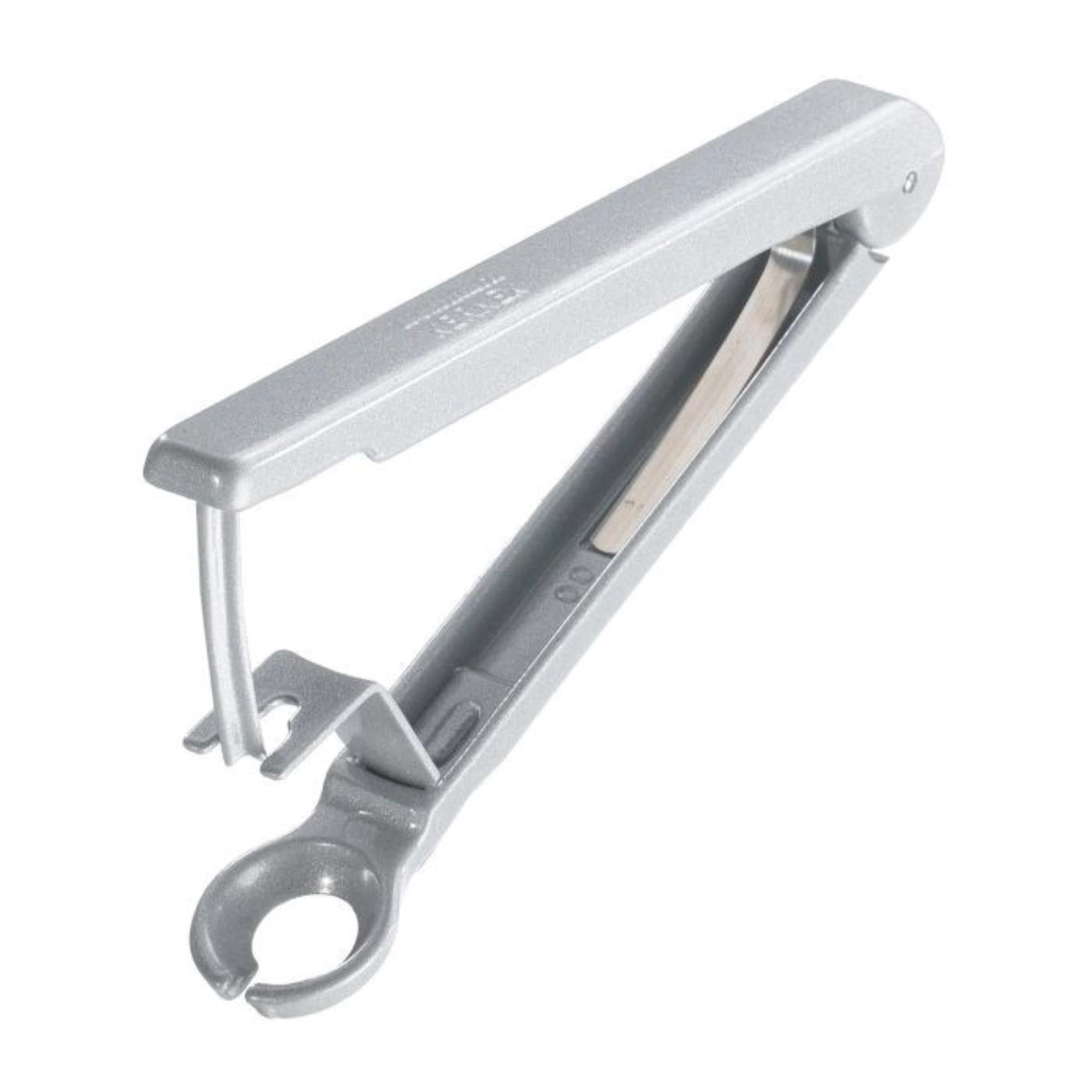 Kirschentkerner Kernex, 14x4x2.5cm in Silber präsentiert im Onlineshop von KAQTU Design AG. Küchenhelfer ist von Westmark