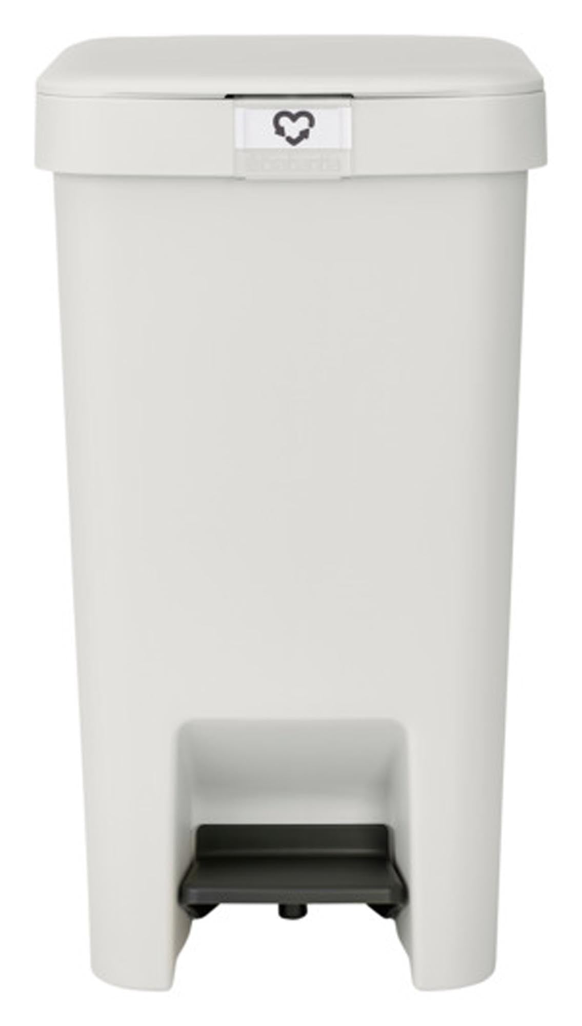 BRABANTIA Treteimer StepUp light grey 16 l in  präsentiert im Onlineshop von KAQTU Design AG. Mülleimer ist von BRABANTIA