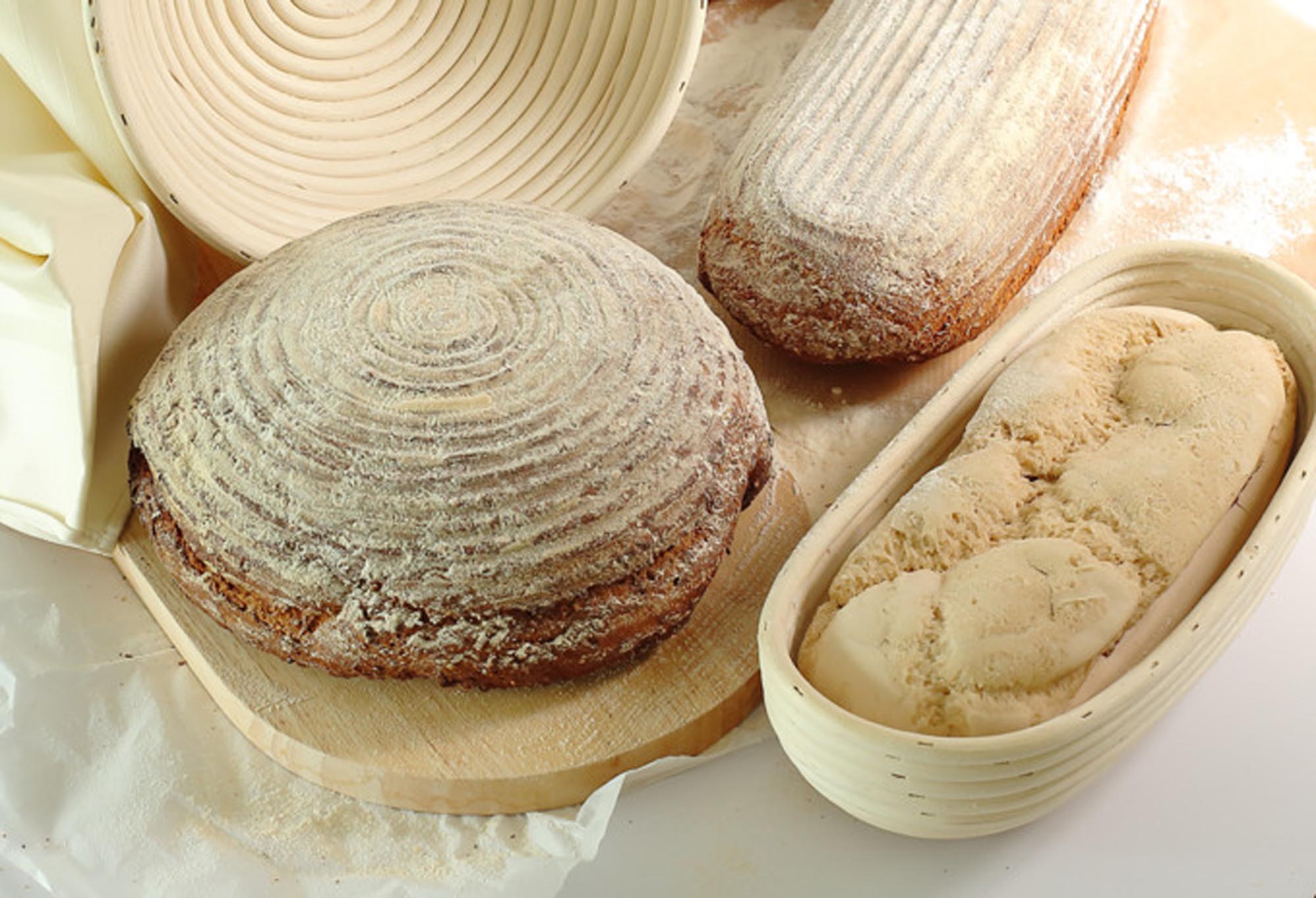 Rundes Gärkörbchen ø 25 cm aus Peddigrohr von PATISSE: Perfekte Teigruhe, optimale Krustenbildung, leicht zu reinigen, ideal für Hobby- und Profibäcker.