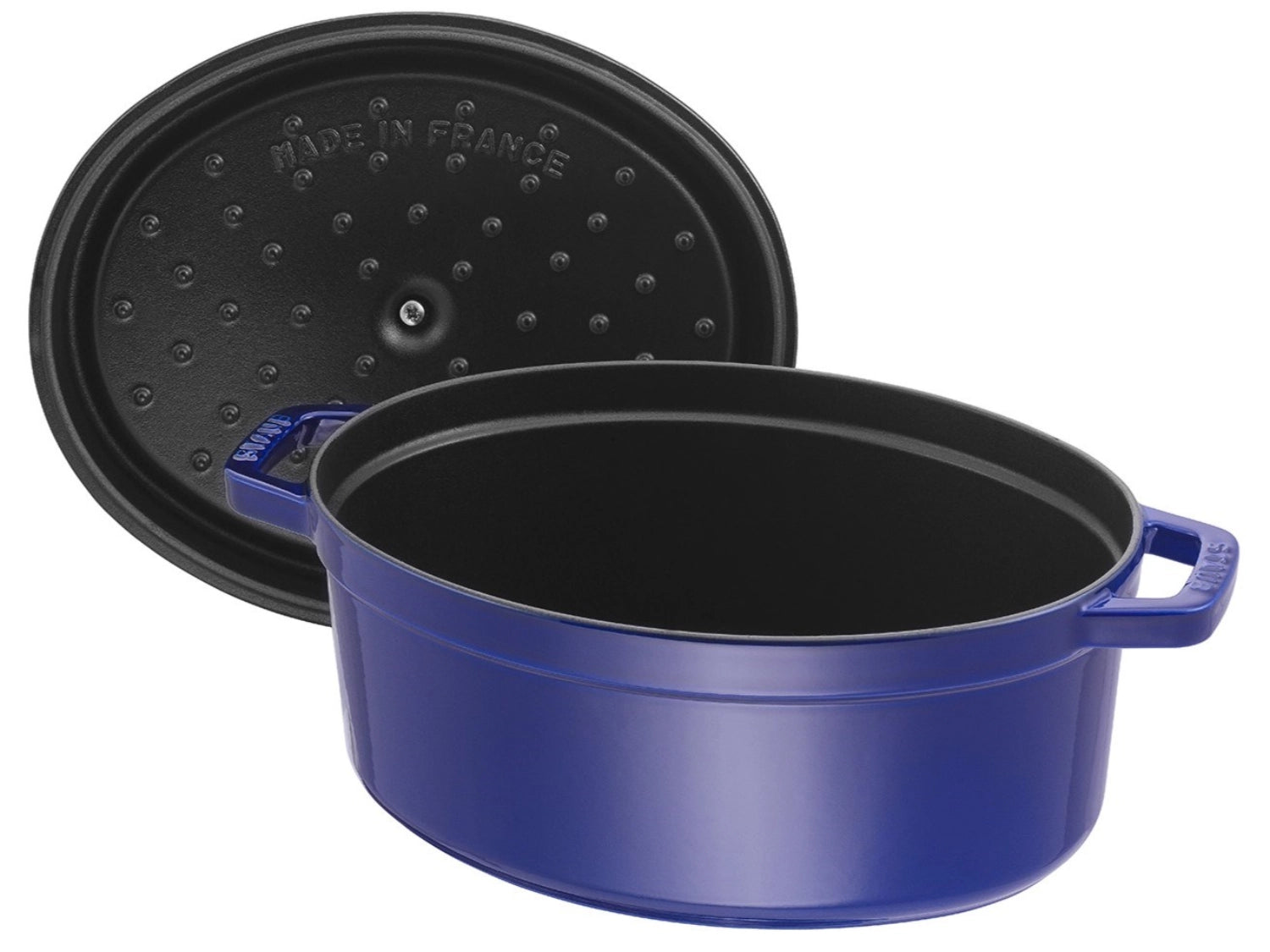 Entdecken Sie die Staub Cocotte oval 6,7l: Ein hochwertiger Gusseisentopf für gleichmäßiges Garen, ideal für große Eintöpfe und Braten.