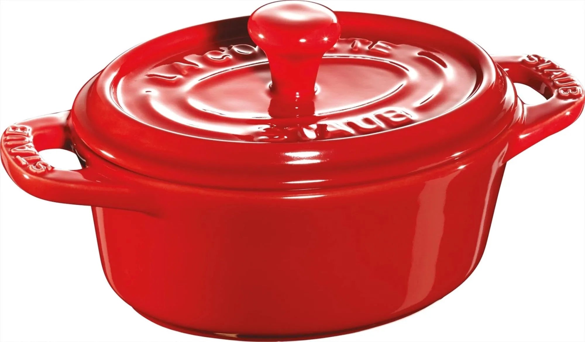 Die Staub Keramik Mini Cocotte in Kirschrot, 0,2l, 11cm, bietet perfekte Wärmeverteilung, ist ofen- und mikrowellengeeignet, kratzfest und spülmaschinenfest.