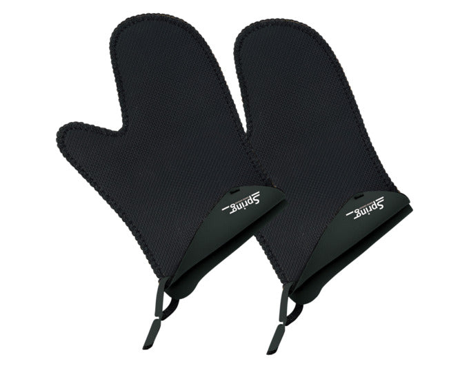 SPRING Topfhandschuh Grips kurz schwarz 2 Stück 23x15 cm in  präsentiert im Onlineshop von KAQTU Design AG. Backutensilien ist von SPRING