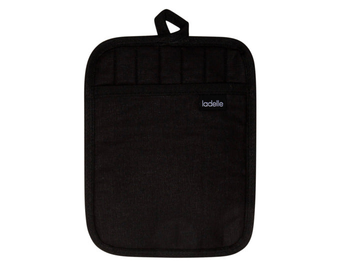Set aus zwei schwarzen LADELLE Topflappen Lennox, 19x24,5 cm, stilvoll und funktional, ideal für sicheres Kochen und Backen.