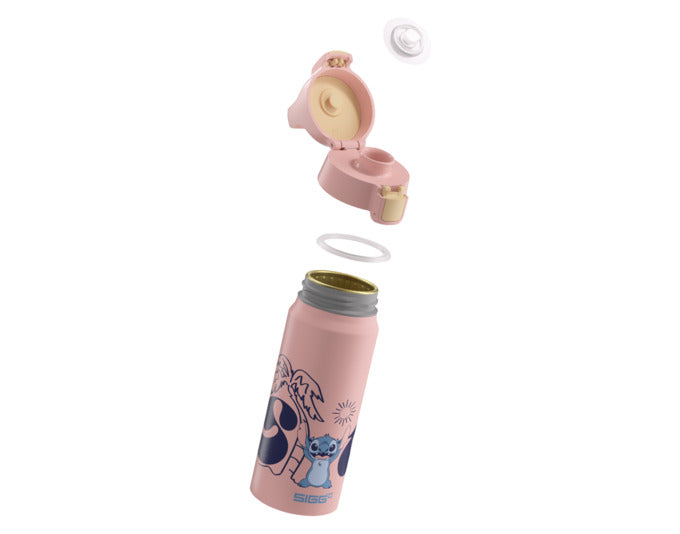 Die SIGG Trinkflasche WMB One Stitch 0.6 l ist eine hochwertige, leichte und umweltfreundliche Flasche für unterwegs.