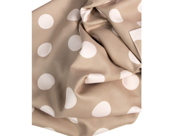Hochwertiges ARPE Handtuch in sand-cream mit Dots-Design, 50x95 cm, weich, saugfähig und stilvoll für Ihr Badezimmer.