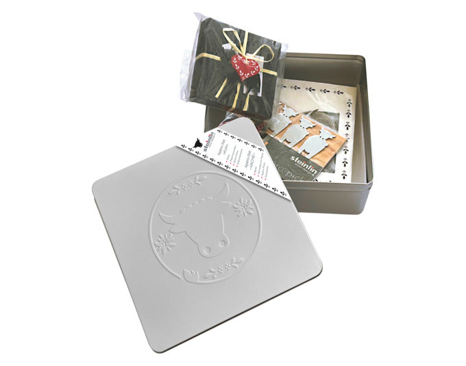 STEINLIN Weissblechdose Apèro-Box Steinbock gefüllt 19.5x19.5x7 cm in  präsentiert im Onlineshop von KAQTU Design AG. Aufbewahrungsdose ist von STEINLIN