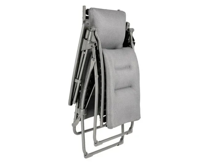 Ergonomischer LAFUMA Relaxsessel Evolution BeComfort® mit robustem Titangestell und komfortabler Polsterung in Silber.