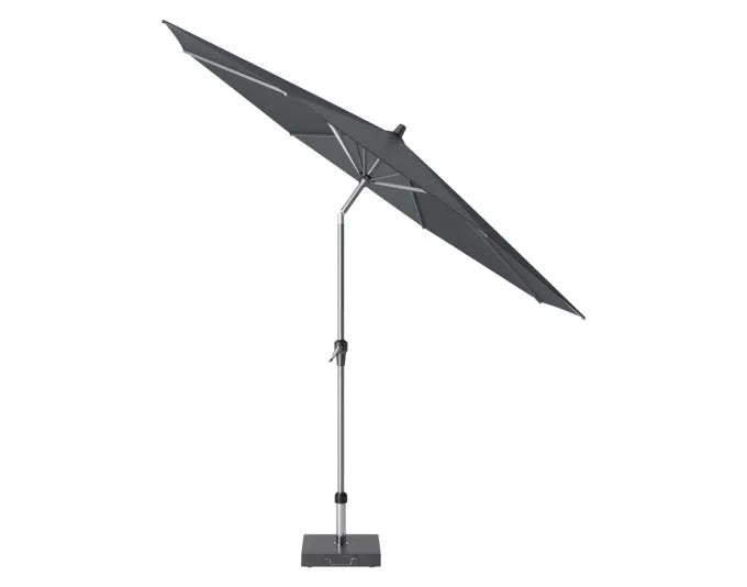 Moderner anthrazitfarbener Sonnenschirm Riva ø 300 cm von PLATINUM SUN & SHADE, idealer Schutz vor Sonne und Hitze.