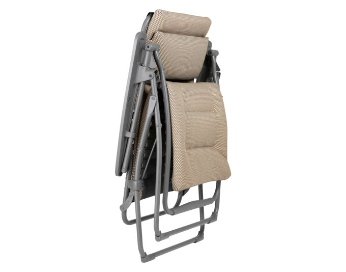 Ergonomischer Relaxsessel LAFUMA Futura BeComfort® in Moka mit robustem Titangestell, ideal für Komfort und Entspannung.