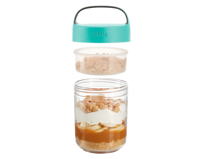 Der LÉKUÉ Joghurtbecher To Go 0.4 l in Türkis ist ideal für unterwegs. Auslaufsicher, hygienisch und umweltfreundlich – genießen Sie Ihre Snacks überall!