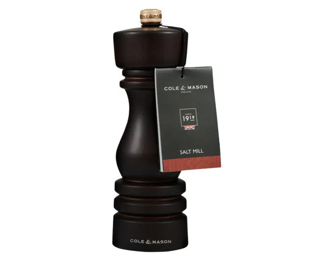 Elegante Salzmühle aus dunklem Buchenholz, 18 cm hoch, von COLE & MASON. Perfekt für stilvolles Würzen in der Küche.