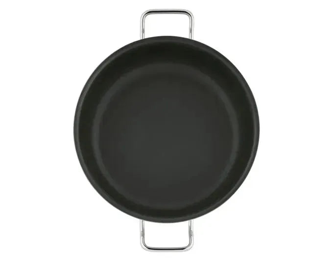 Die SPRING Servierpfanne Brigade Ultimate XL ø 24 cm bietet exzellente Wärmeleitung und ist ideal für vielseitiges Kochen.