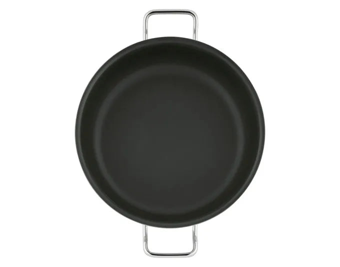 Die SPRING Servierpfanne Brigade Ultimate XL ø 24 cm bietet exzellente Wärmeleitung und ist ideal für vielseitiges Kochen.