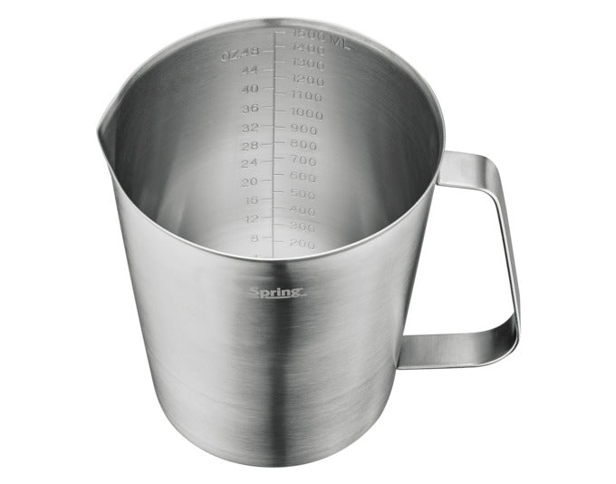 Praktischer SPRING Messbecher 1.5 l, ø 13.5x15.5 cm, mit gut lesbarer Innenskala. Ideal für präzises Abmessen in der Küche.