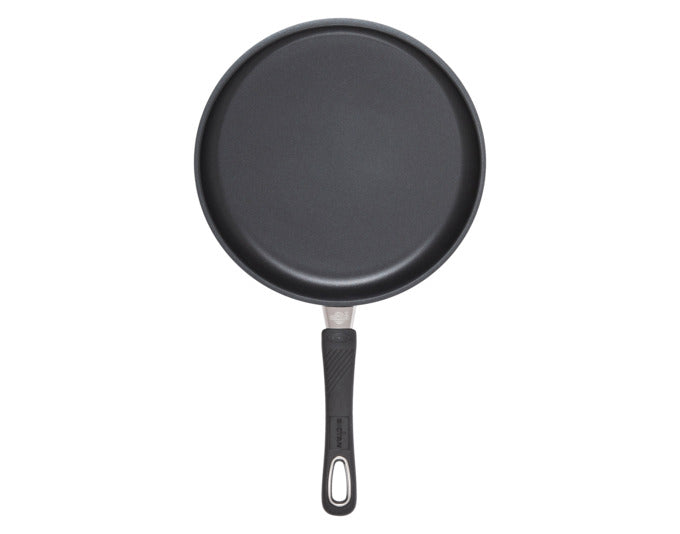 Hochwertige GASTROLUX Crêpepfanne ø 28 cm mit Biotan-Beschichtung, ideal für Induktion, langlebig und antihaftend.