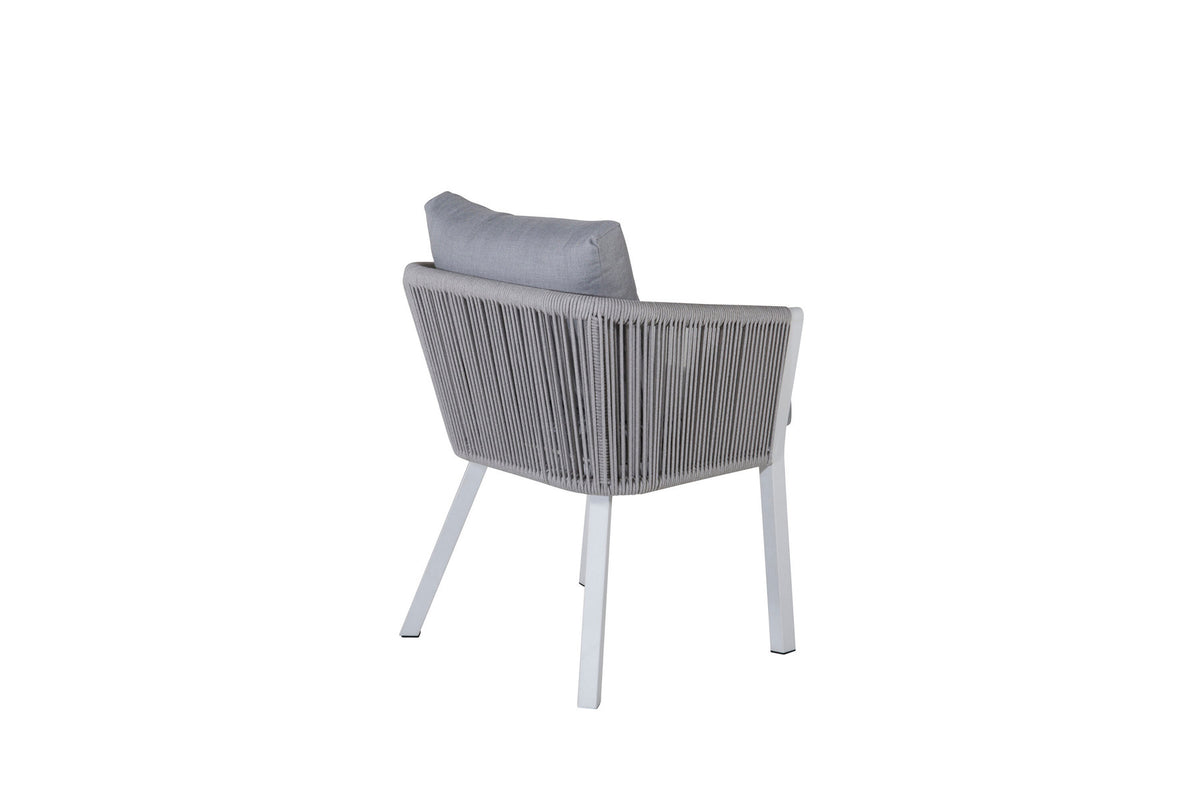 Virya Gartenstuhl in Grau präsentiert im Onlineshop von KAQTU Design AG. Gartenstuhl mit Armlehnen ist von Venture Home