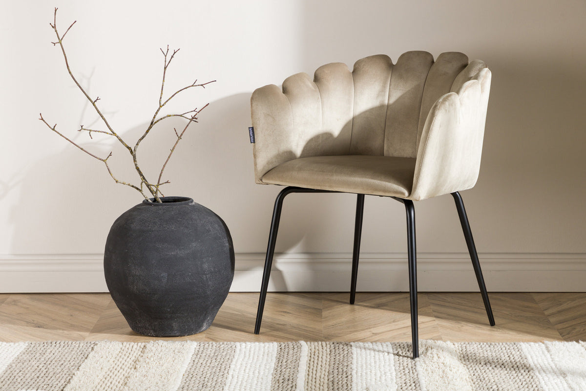 Limhamn Stuhl in Beige präsentiert im Onlineshop von KAQTU Design AG. Schalenstuhl mit Armlehne ist von Furniture Fashion