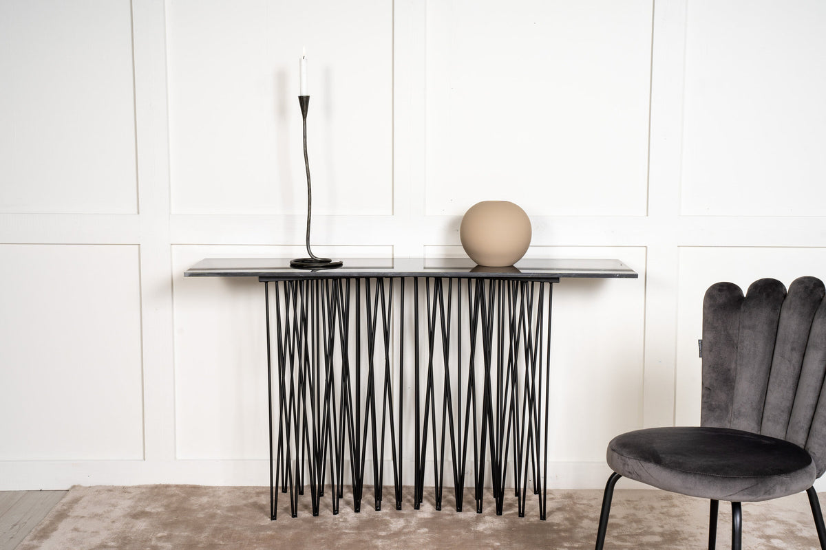 Stone Beistelltisch in Schwarz präsentiert im Onlineshop von KAQTU Design AG. Beistelltisch ist von Furniture Fashion