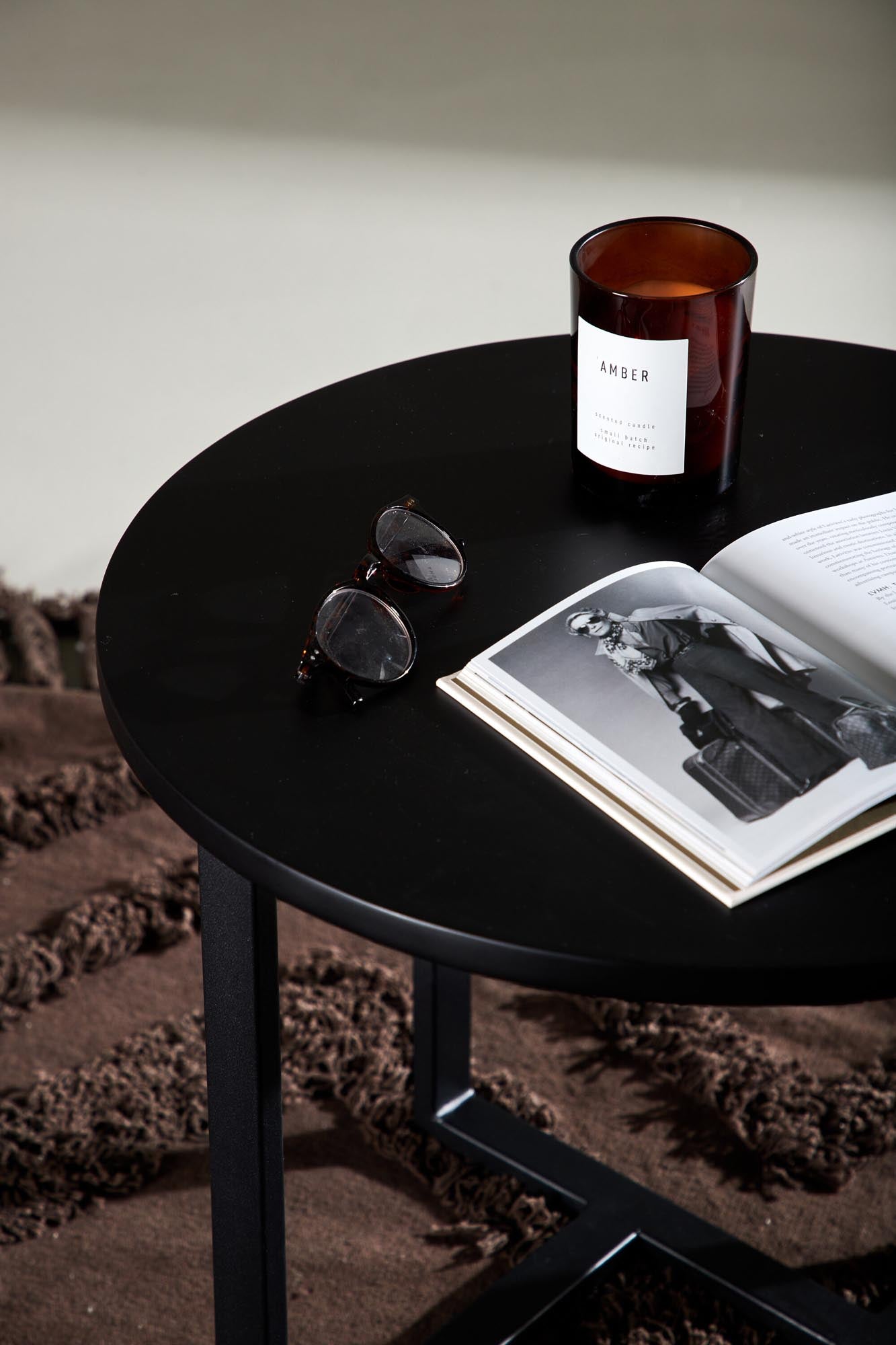 Eleganter Lawton Coffee Tisch von Venture Home: Hochwertiger MDF-Tisch mit modernem Design, ideal für jeden Raum und vielseitig einsetzbar.