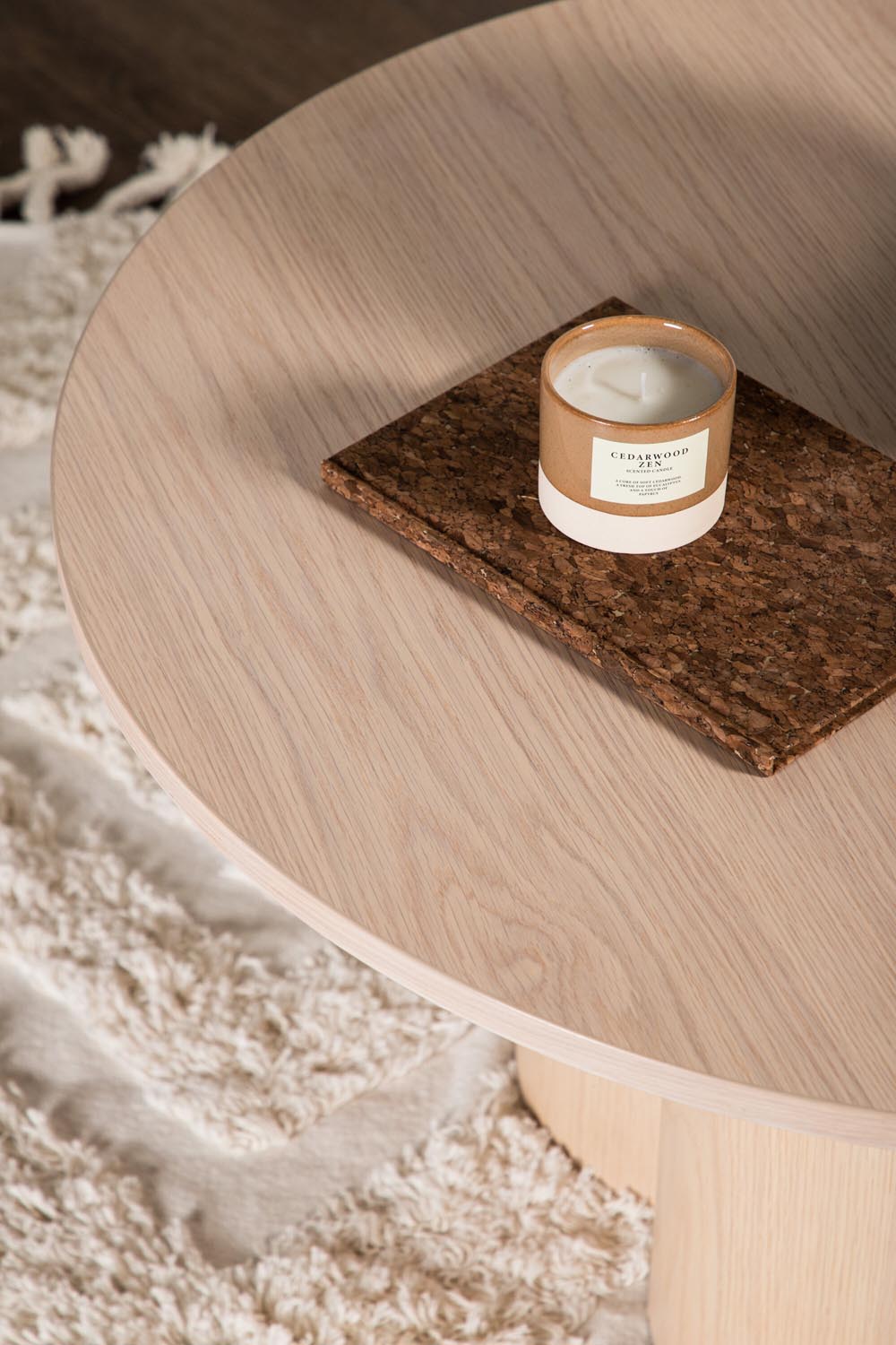Olivia Coffee Tisch in Tünchen präsentiert im Onlineshop von KAQTU Design AG. Beistelltisch ist von Venture Home