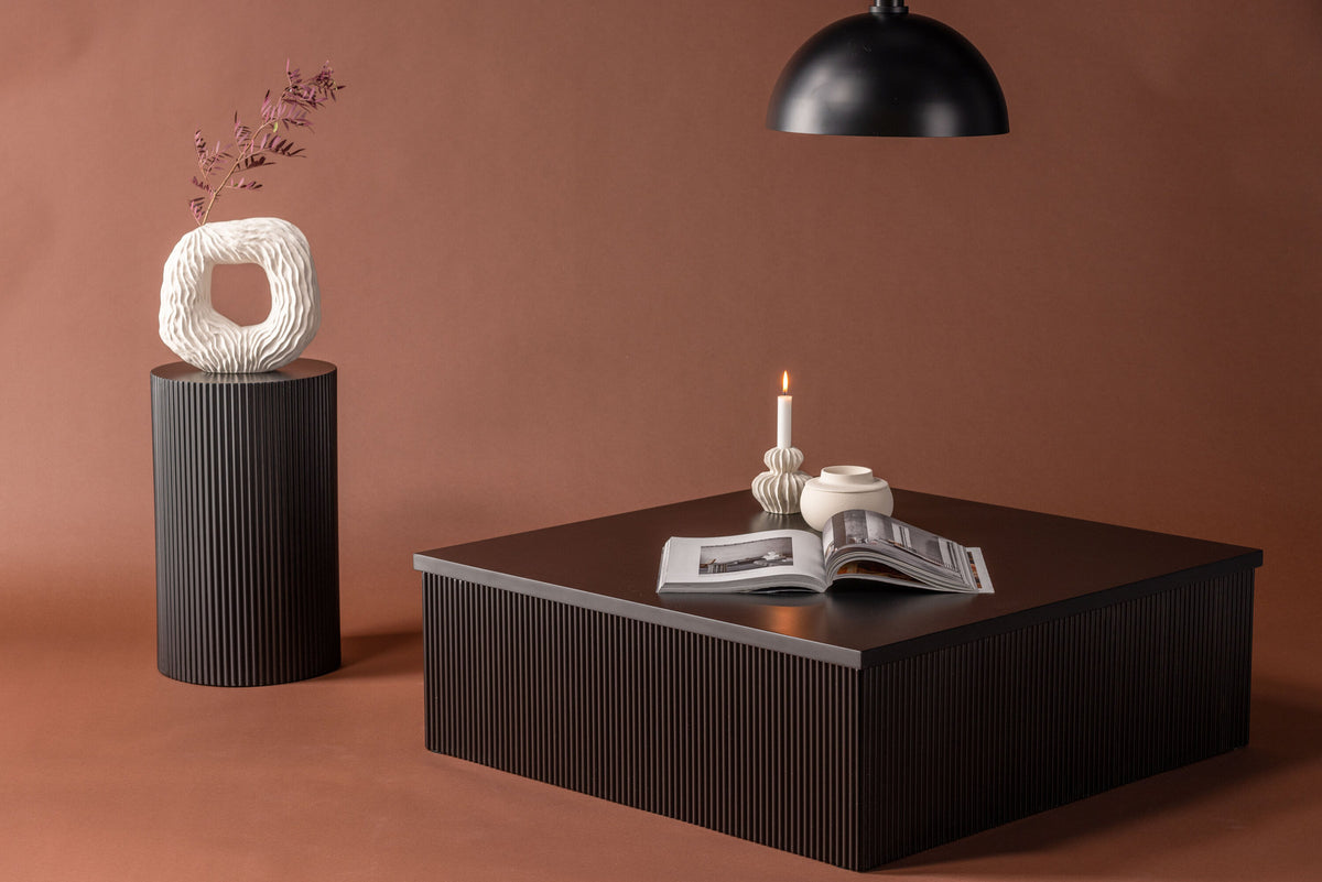 Lenox Sofatisch in Schwarz präsentiert im Onlineshop von KAQTU Design AG. Beistelltisch ist von Venture Home