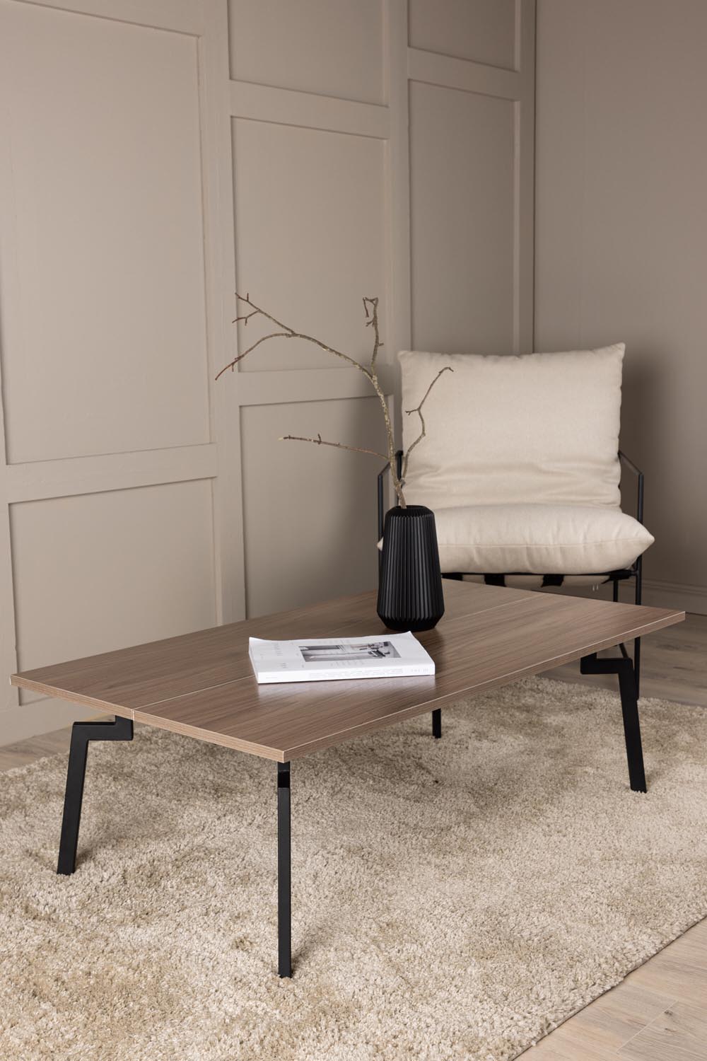 Bethan Beistelltisch in Nussbaum präsentiert im Onlineshop von KAQTU Design AG. Beistelltisch ist von Venture Home
