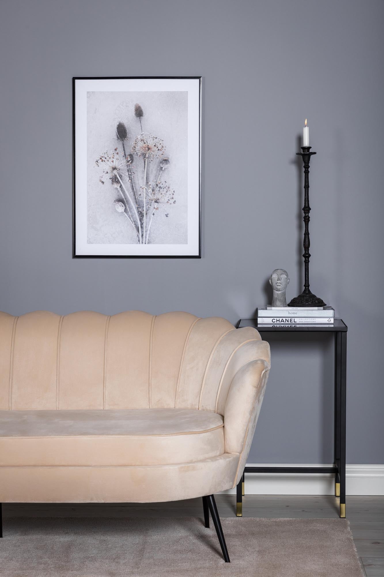Calais Sofa in Beige präsentiert im Onlineshop von KAQTU Design AG. 3er Sofa ist von Venture Home