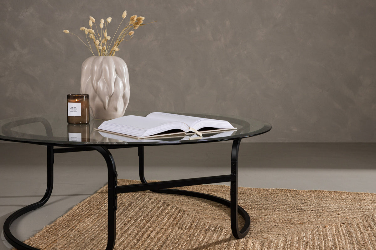 Lomma Beistelltisch in Schwarz präsentiert im Onlineshop von KAQTU Design AG. Beistelltisch ist von Furniture Fashion