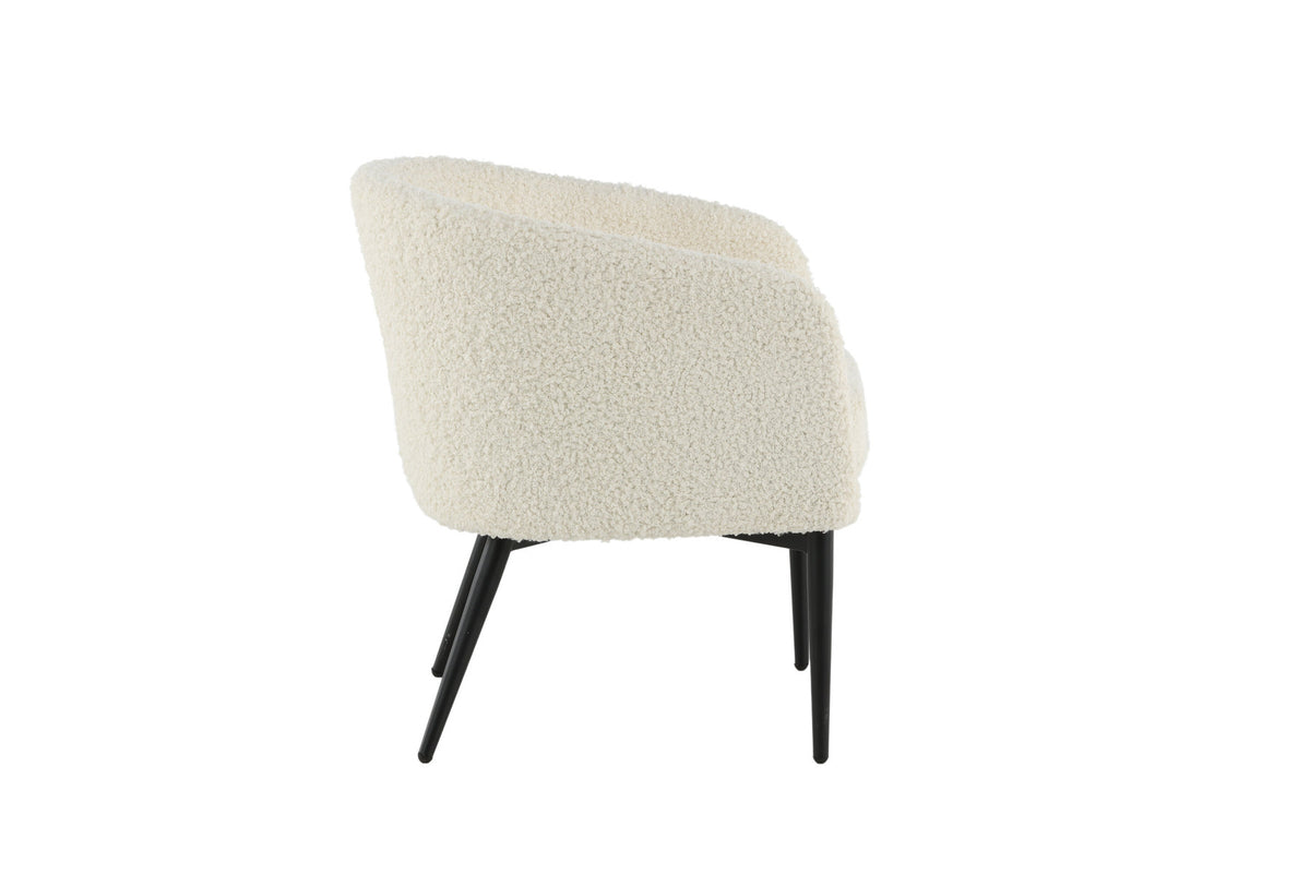 Fluffy Sessel in Weiss präsentiert im Onlineshop von KAQTU Design AG. Sessel mit Armlehnen ist von Venture Home