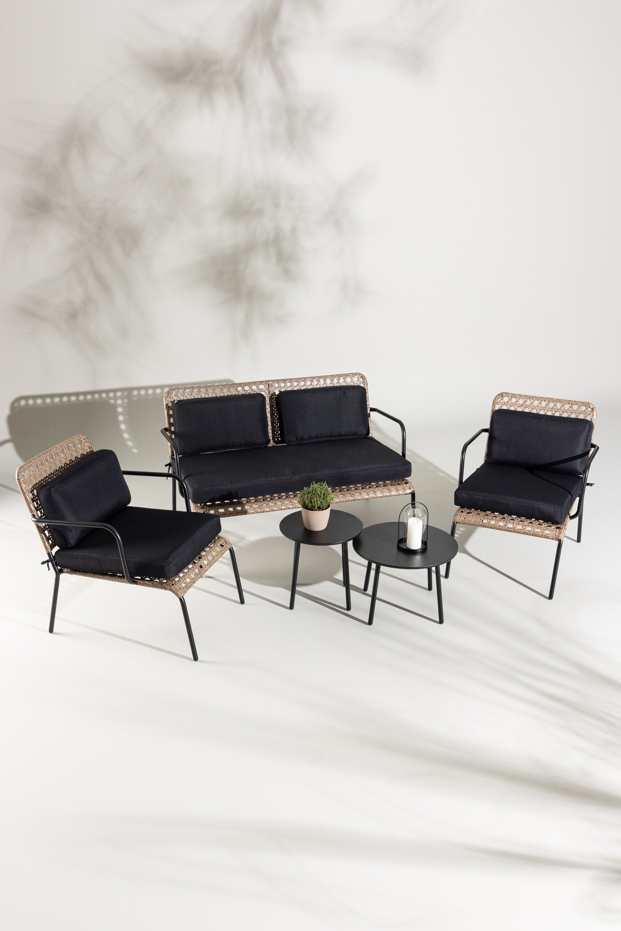 Paola Sofa Outdoorset ⌀50cm in Natur präsentiert im Onlineshop von KAQTU Design AG. Loungeset ist von Venture Home