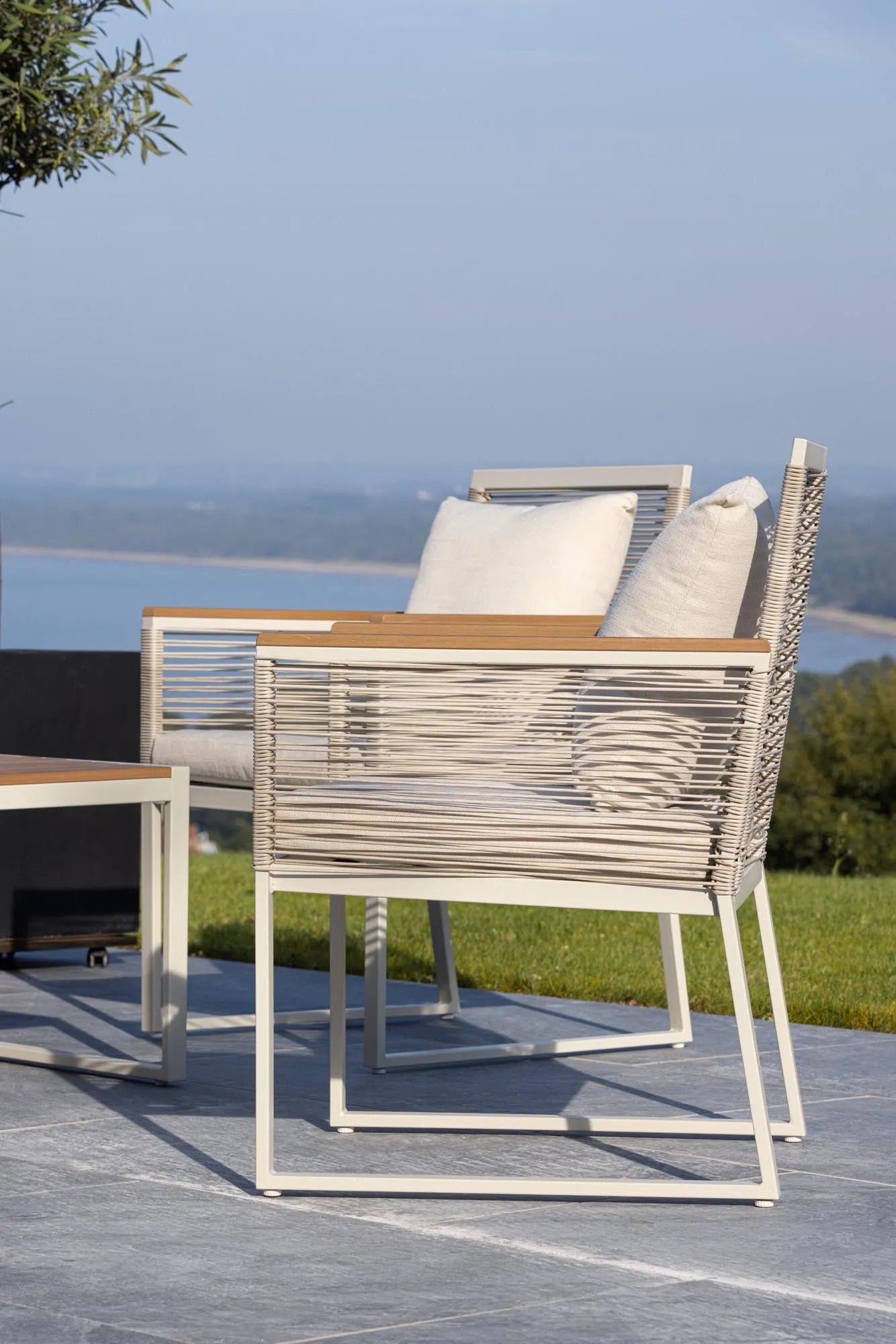 Stilvolles Dallas Lounge Set von Venture Home für Ihre Outdoor-Oase.