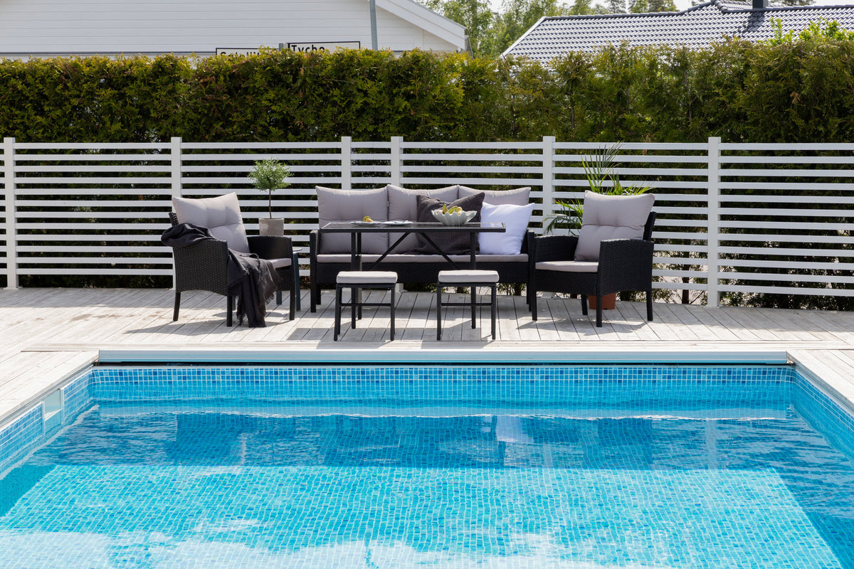 Knock Sofa Outdoorset 120cm in Schwarz / Grau präsentiert im Onlineshop von KAQTU Design AG. Loungeset ist von Venture Home