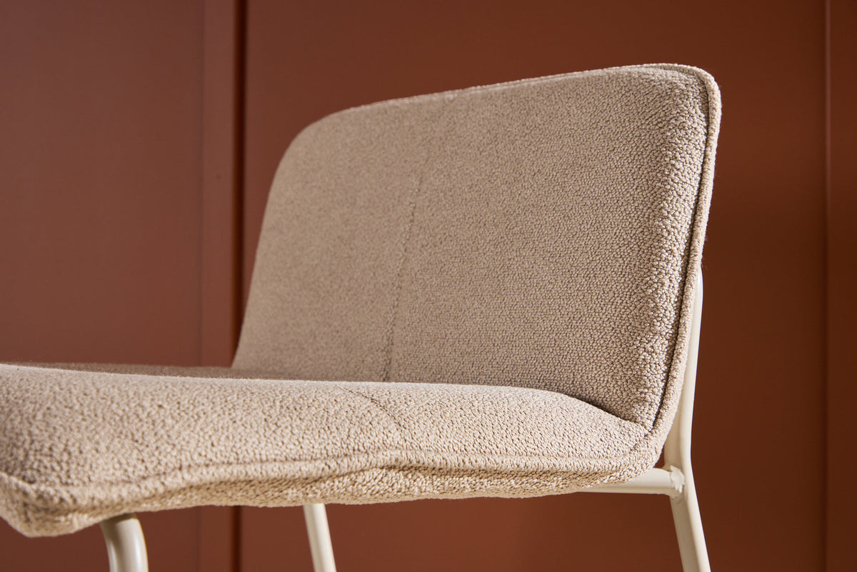 Bisbee Barstuhl in Beige präsentiert im Onlineshop von KAQTU Design AG. Barstuhl ist von Venture Home