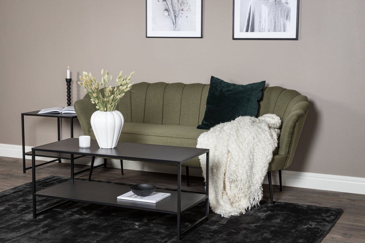 Calais Sofa in Grün präsentiert im Onlineshop von KAQTU Design AG. 3er Sofa ist von Venture Home