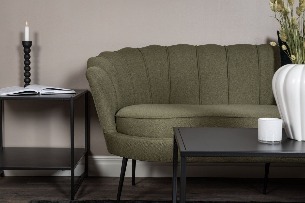 Calais Sofa in Grün präsentiert im Onlineshop von KAQTU Design AG. 3er Sofa ist von Venture Home