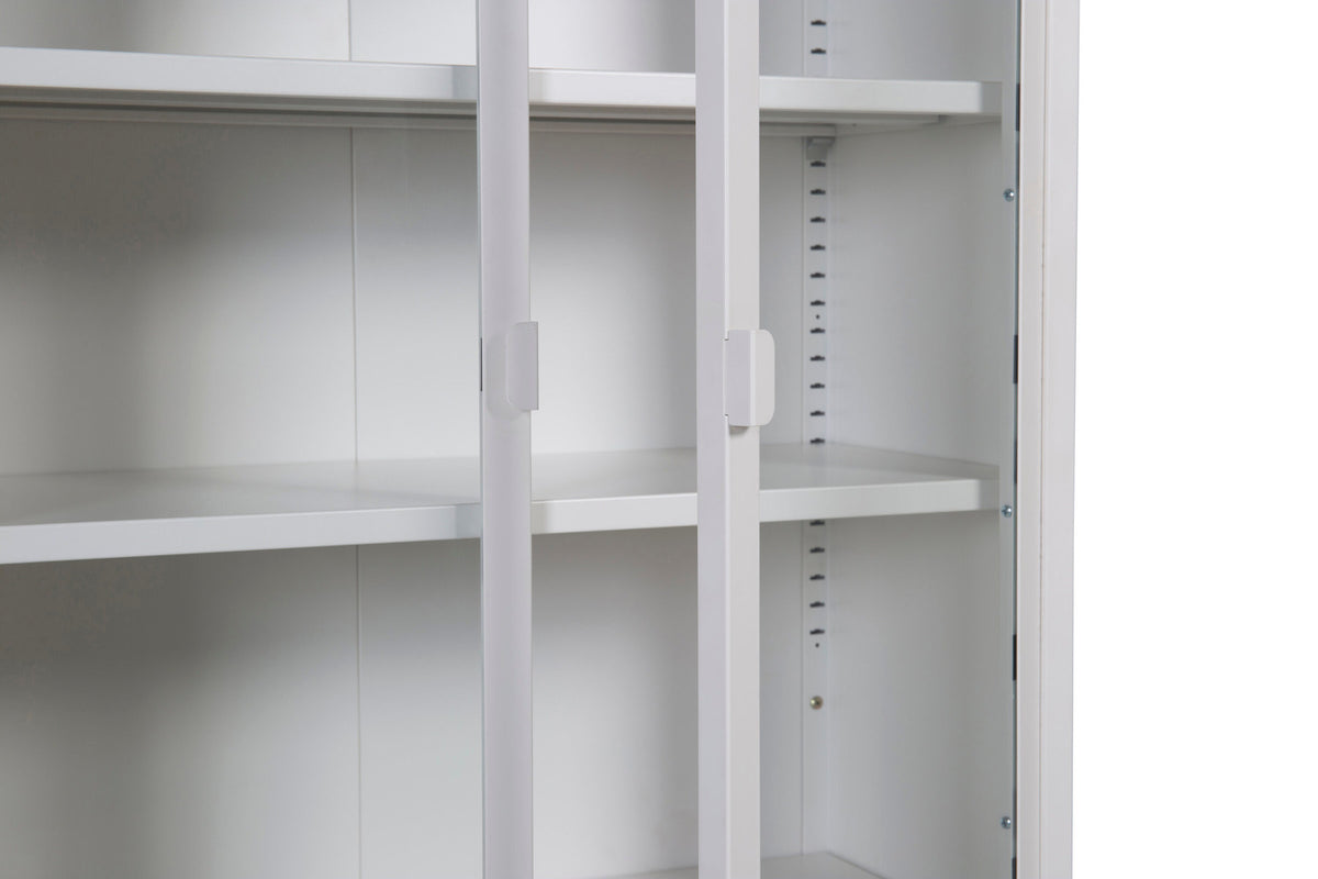 Mischa Kabinett in Weiss präsentiert im Onlineshop von KAQTU Design AG. Cabinet ist von Venture Home