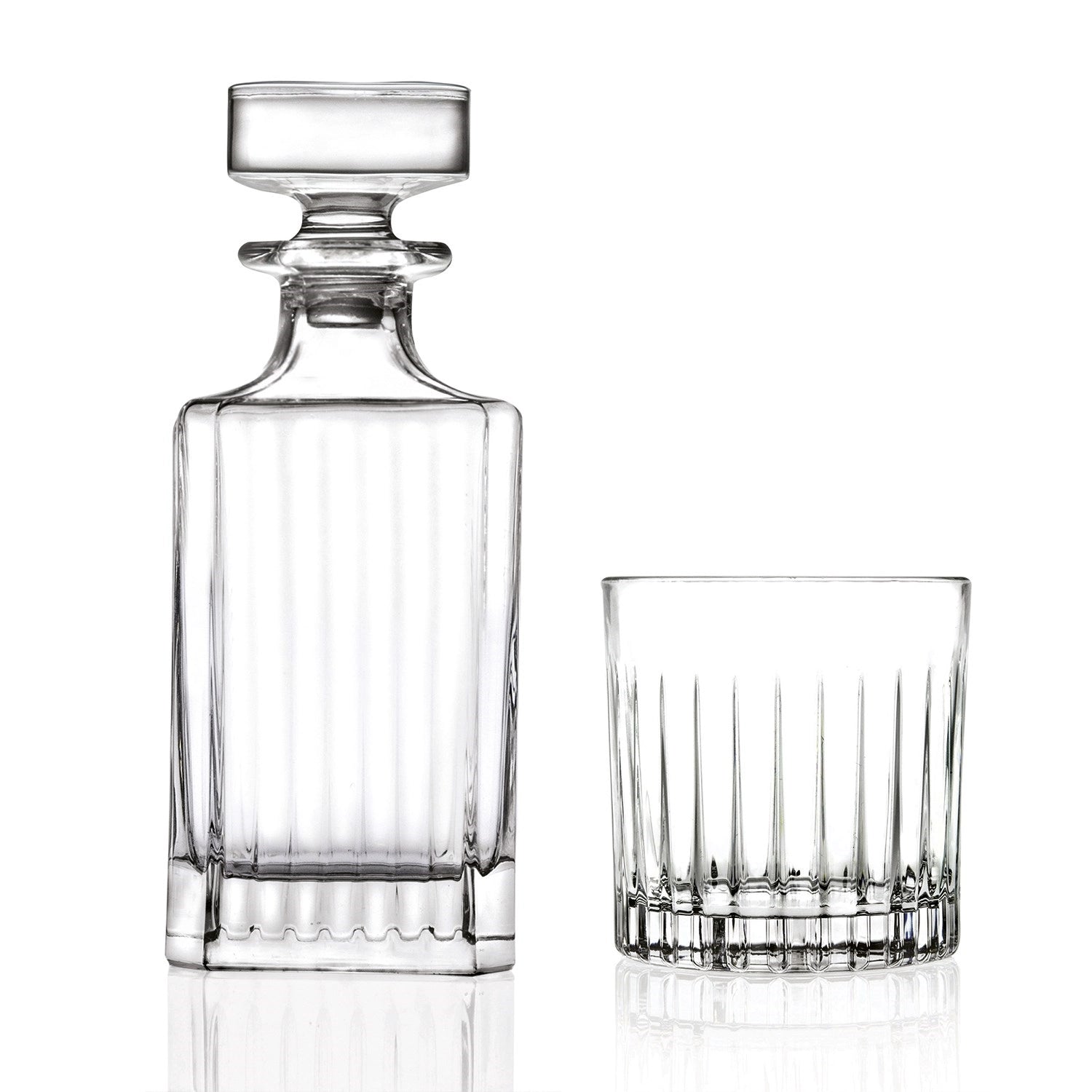 Entdecken Sie das 7er Set Timeless Whisky von RCR: Hochwertige Kristallgläser für Whisky-Liebhaber, zeitloses Design, spülmaschinenfest.