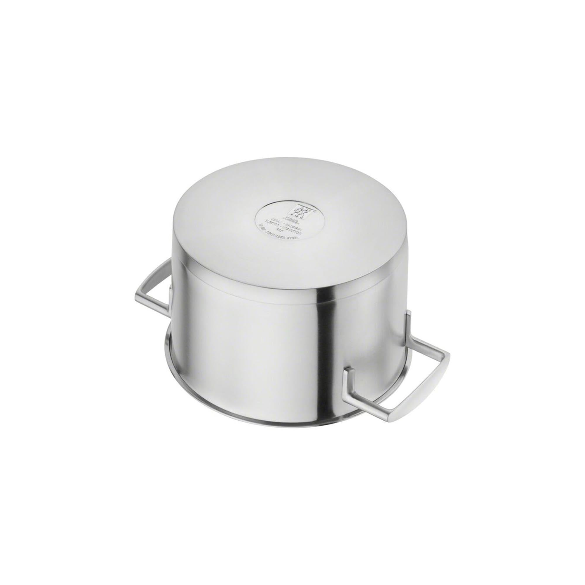 Das Zwilling Vitality Kochgeschirr-Set, 5-teilig, bietet hochwertige Töpfe für vielseitiges Kochen. Perfekt für jede Küche.