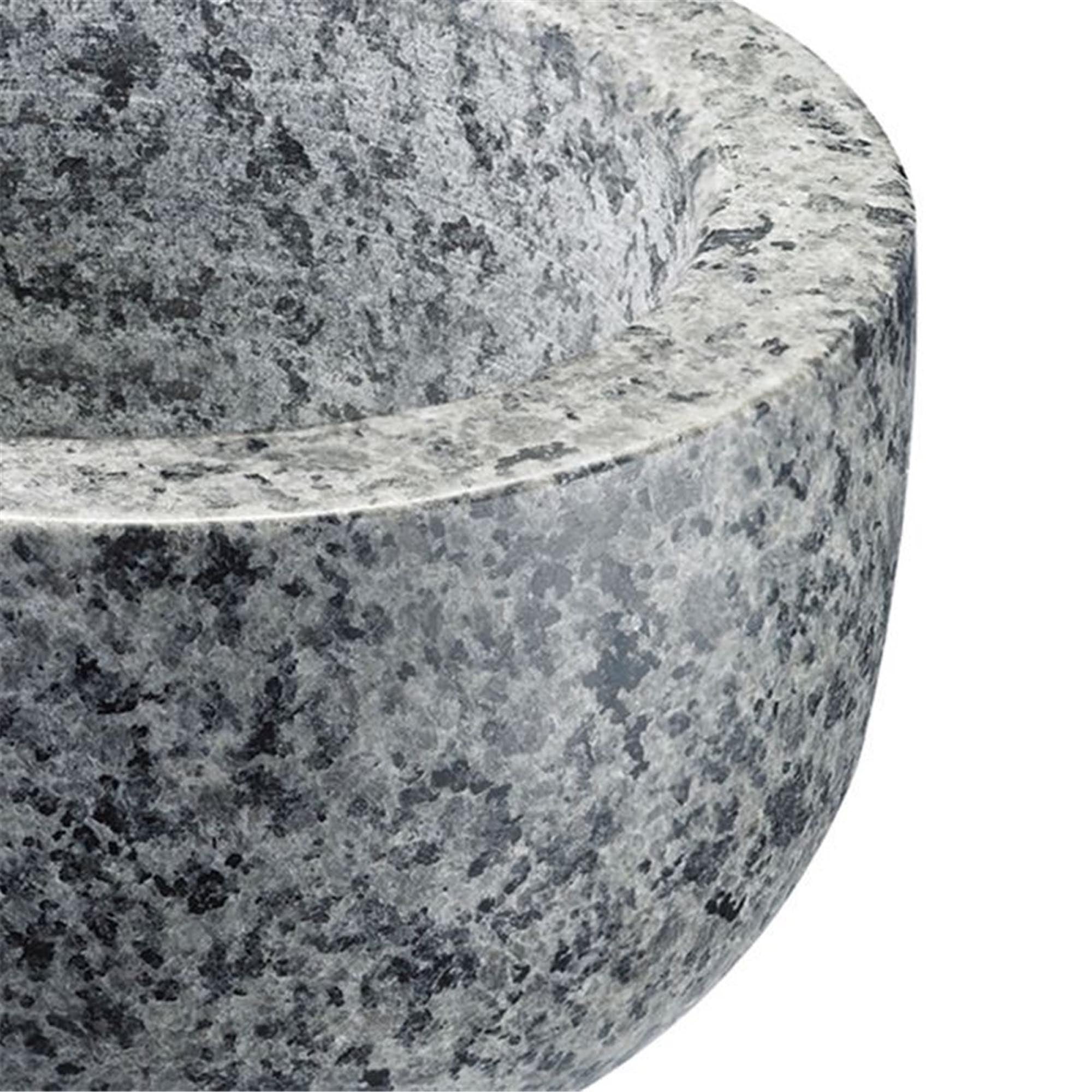 Hochwertiger Granitmörser von Westmark, ideal zum Zerkleinern von Gewürzen. Maße: 13 cm Durchmesser, 7 cm Höhe.