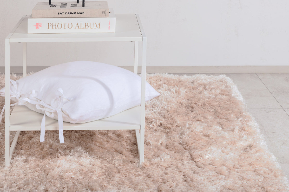 Natta Teppich in Beige präsentiert im Onlineshop von KAQTU Design AG. Teppich ist von Venture Home