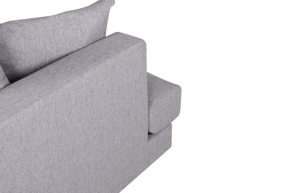 Sofia Sessel in Grau präsentiert im Onlineshop von KAQTU Design AG. Sessel mit Armlehnen ist von Venture Home