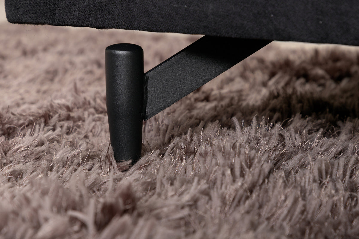 Sofia Sessel in Schwarz präsentiert im Onlineshop von KAQTU Design AG. Sessel mit Armlehnen ist von Venture Home
