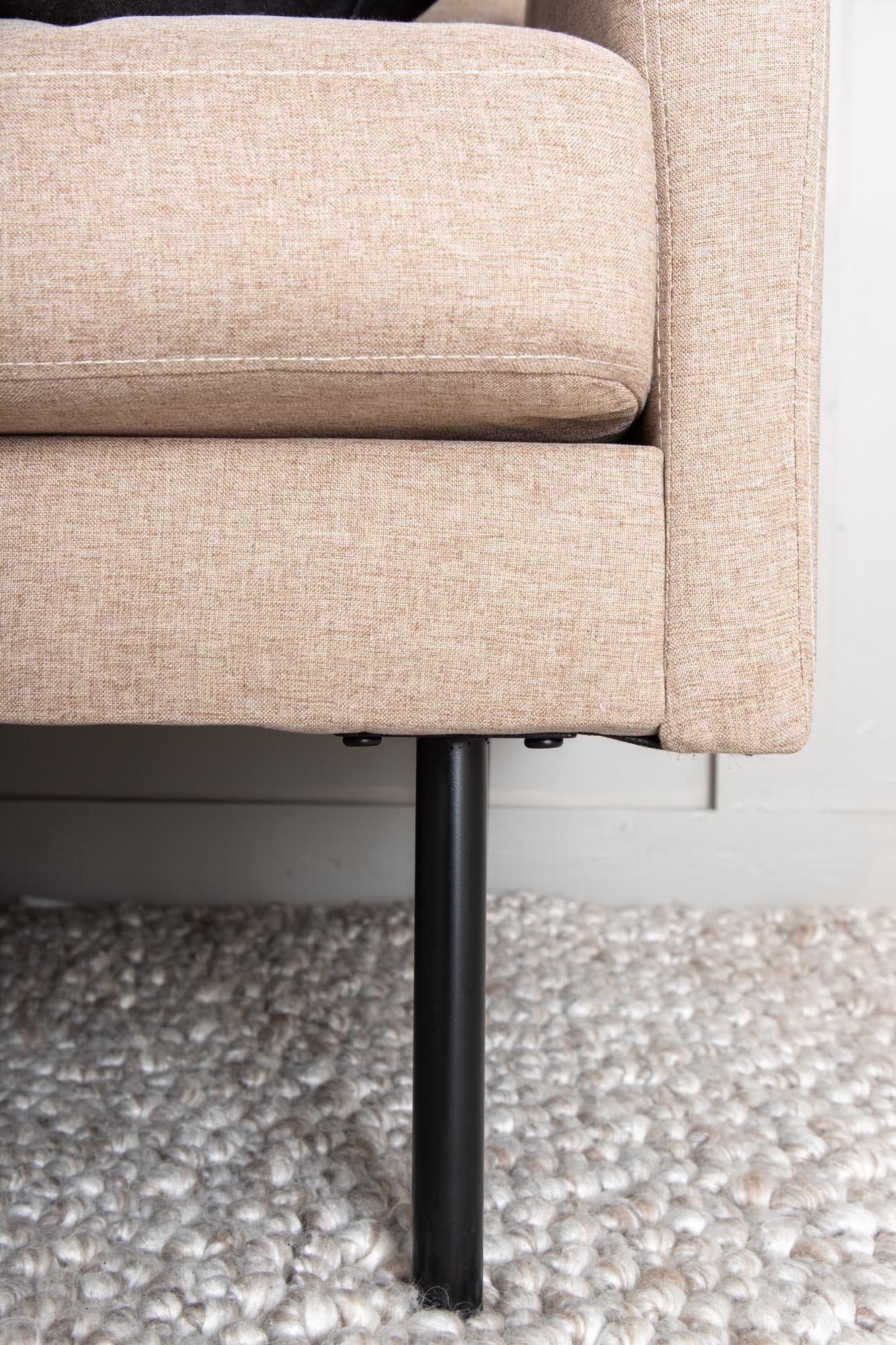 Zoom 2er Sofa in Braun präsentiert im Onlineshop von KAQTU Design AG. 2er Sofa ist von Venture Home