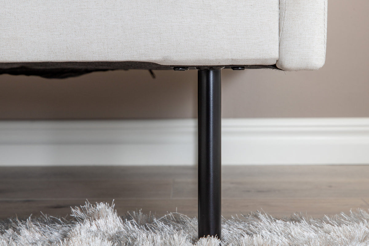 Zoom 2er Sofa in Weiss präsentiert im Onlineshop von KAQTU Design AG. 2er Sofa ist von Venture Home