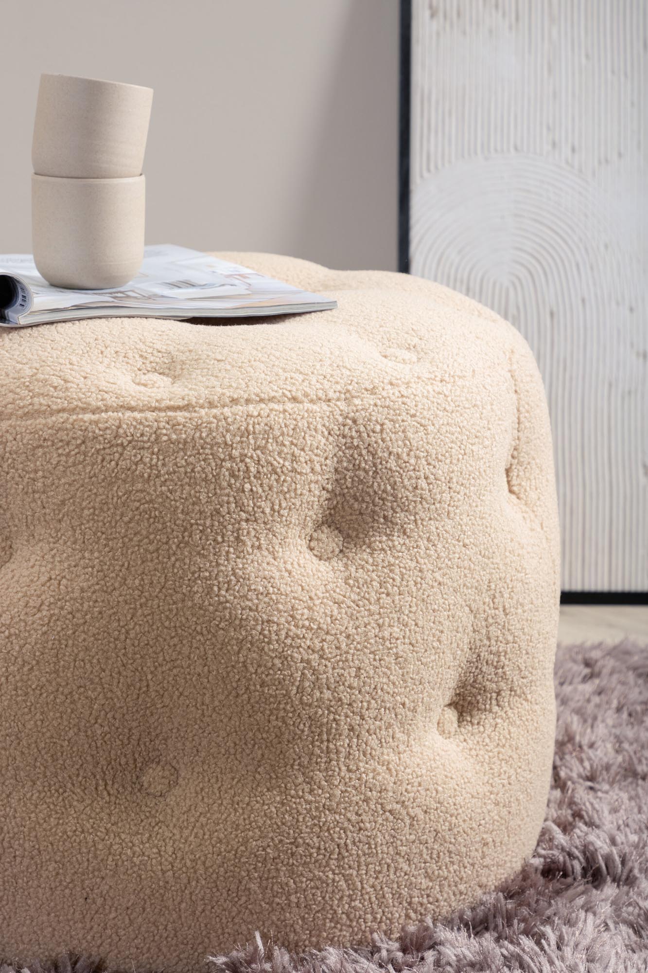 Benjamin Ottoman / Pouf in Beige präsentiert im Onlineshop von KAQTU Design AG. Pouf ist von Venture Home
