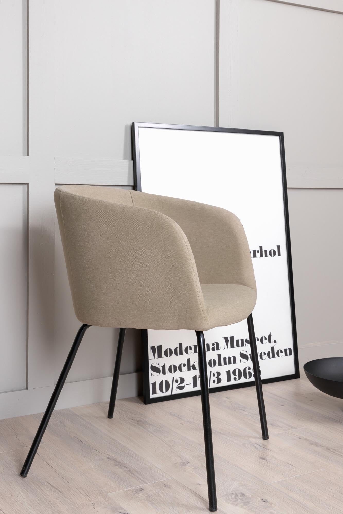 Berit Stuhl in Beige präsentiert im Onlineshop von KAQTU Design AG. Stuhl ist von Venture Home